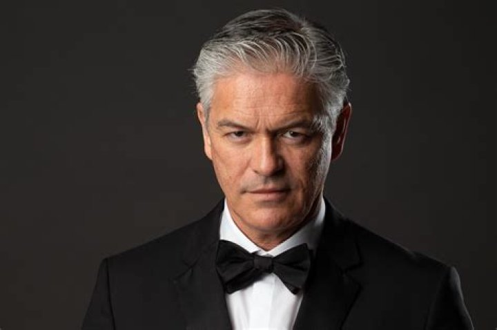Alejandro De Hoyos Biography