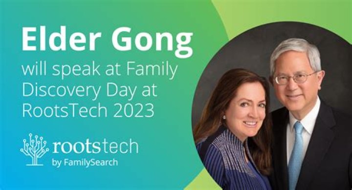 El élder y la hermana Gong en RootsTech