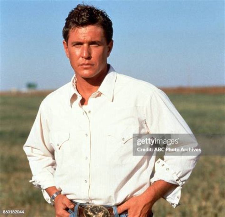 Tom Berenger Biography